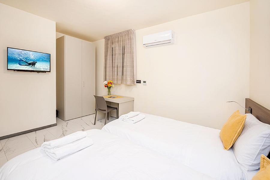 Atlantis Holiday Suites Marsalforn Exterior photo